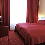 Rosenstadt Forst 3*