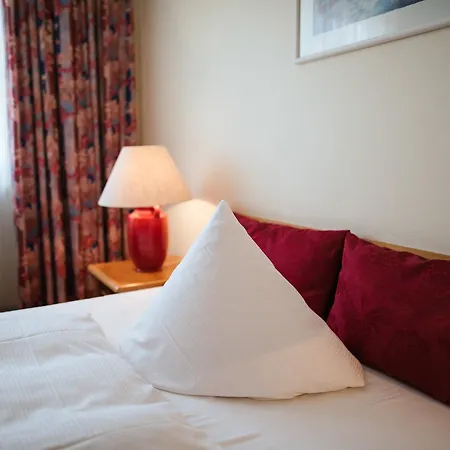 Hotell Rosenstadt Forst 3*