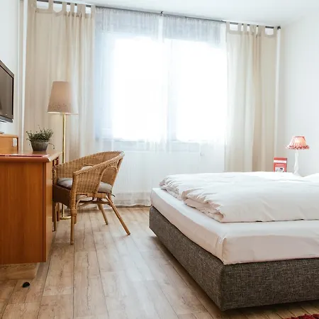 Rosenstadt Forst 3* 포르스트