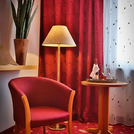 Hotell Rosenstadt Forst 3*