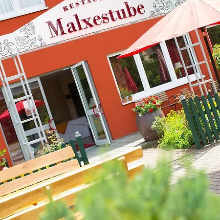 Rosenstadt Forst Hotell 3*