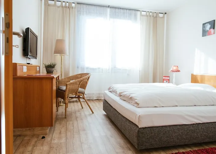 Rosenstadt Forst 3* فورست