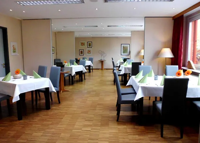 Rosenstadt Forst فندق 3*