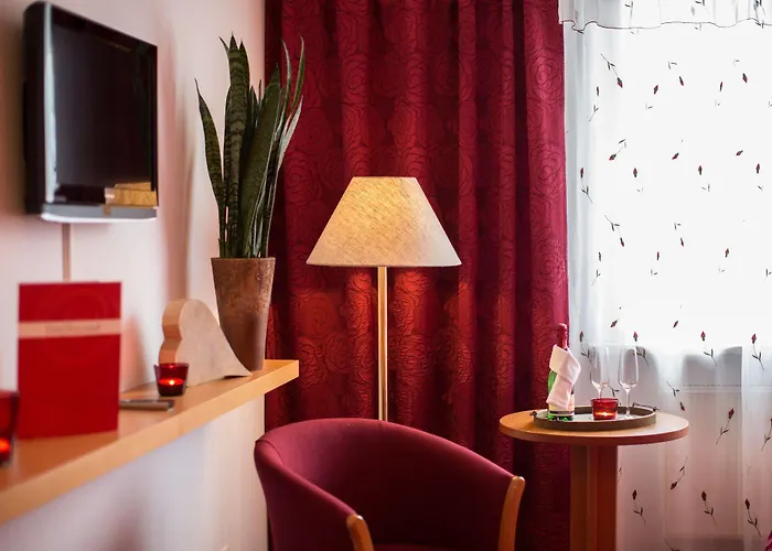 Rosenstadt Forst 3* فورست